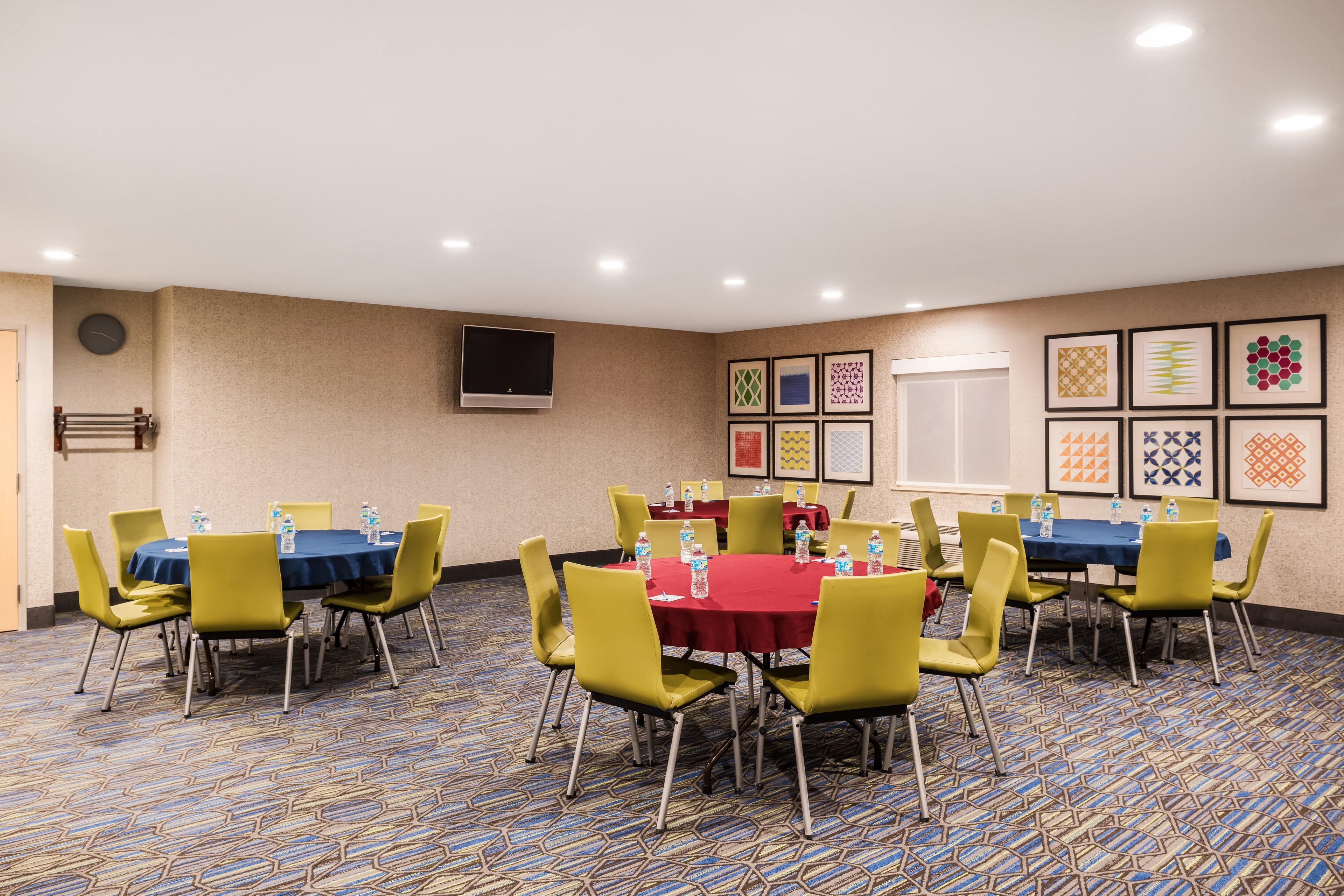 Holiday Inn Express Warrenton By Ihg Exterior foto