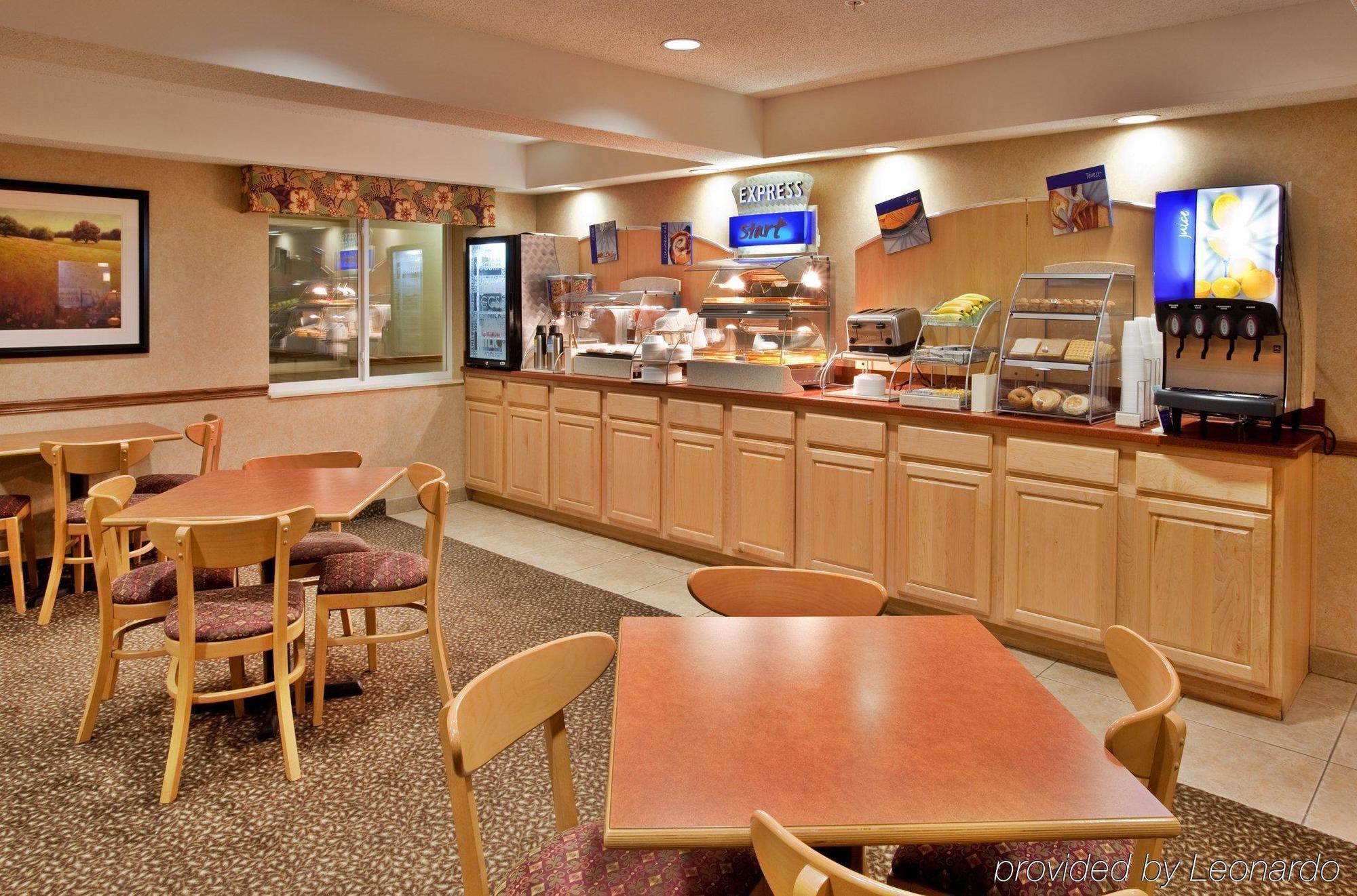 Holiday Inn Express Warrenton By Ihg Restaurante foto