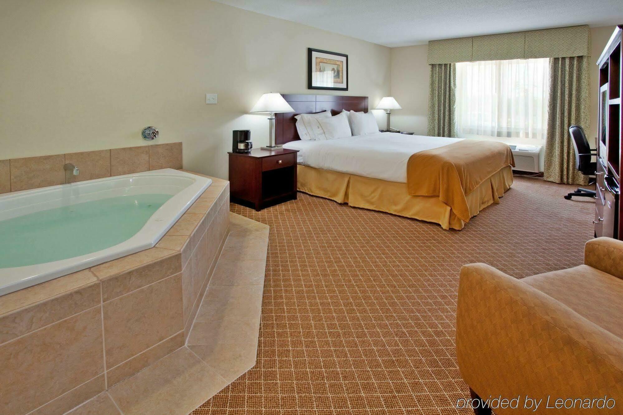 Holiday Inn Express Warrenton By Ihg Quarto foto